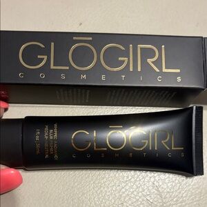 Whipped Radiance Medium Neutral Foundation - Black Packaging